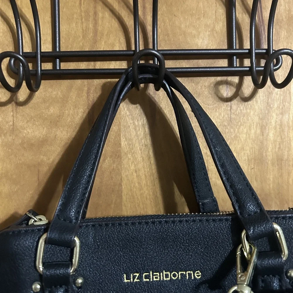 Liz Claiborne liz claiborne